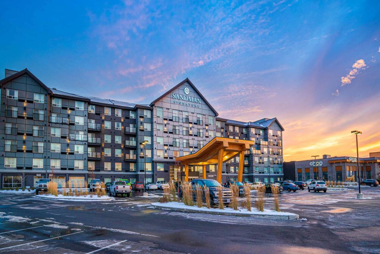 Sandman Signature Ottawa Airport Hotel Exterior foto